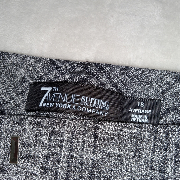 7th Ave NY&CO Black & Gray Knit Wide Leg Trousers size 18 - Picture 4 of 12